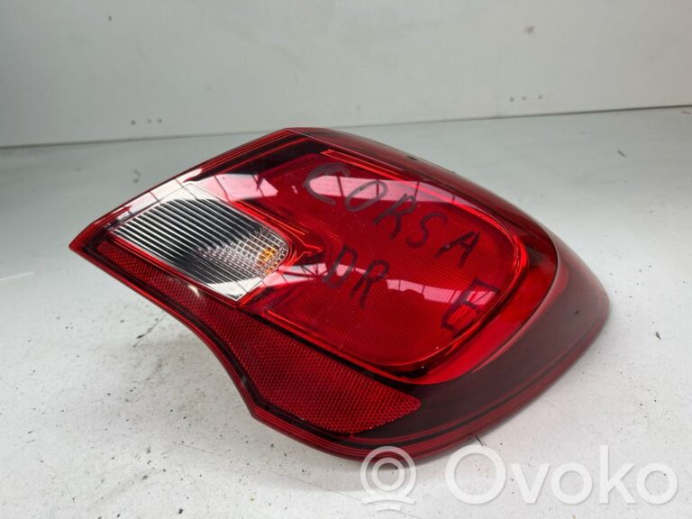 722558407d720fc6dbe2f5580367ad8b-bcadb20185e7f89e7b08422bd44f0263_rear_tail_lights