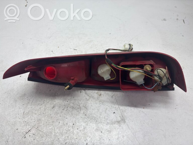 7302c826b035d514c42d5e50233593ac-8016f452dd063aee6c60d4c3abab8bd2_rear_tail_lights