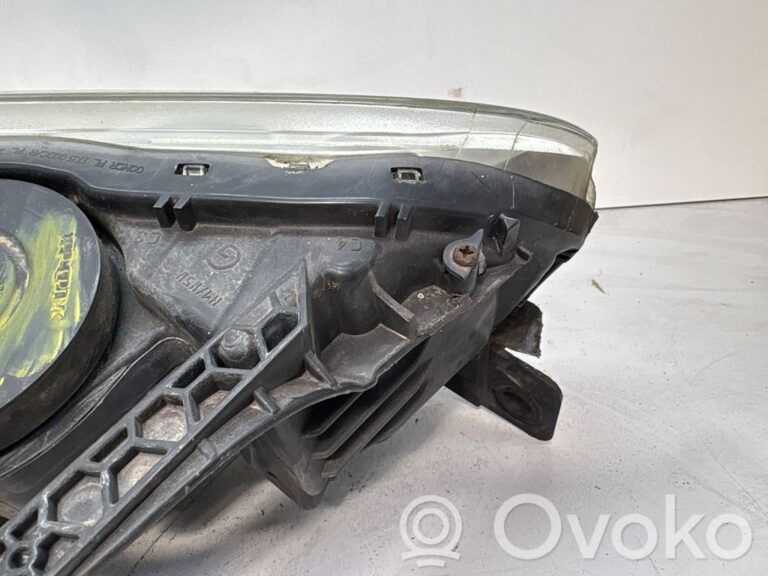 735bd3a09aa6a252420cac9569aba01a-10e6cec4603bbd5c1e6647ba4bf9d048_headlight_headlamp