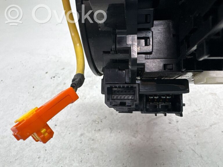 765982f1ac7878b83d1955c138627fa5-8c8919e23b55fc4d109727f4a9e963c1_wiper_turn_signal_indicator_stalk_switch