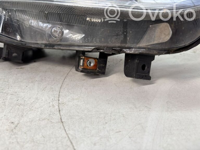 766ade2317f51561f12ccb6de5e4561b-835657a33dc5e4f04f8362a39f2d6015_headlight_headlamp