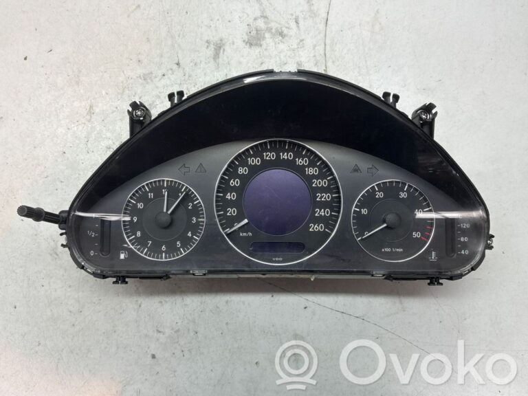 7692c7f7fbb84760ffe8cec15389ca71-ead16de736b04522a39757156afedd0f_speedometer__instrument_cluster_