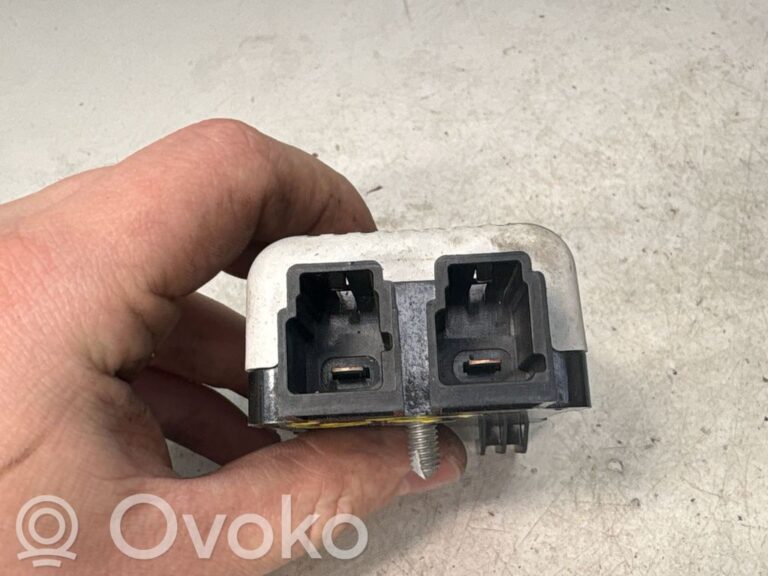 7700715a64ef1041ef44cbbe99cf5c7c-1f39ce0c4a52cbaf79e05572db00d65c_aerial_antenna_amplifier