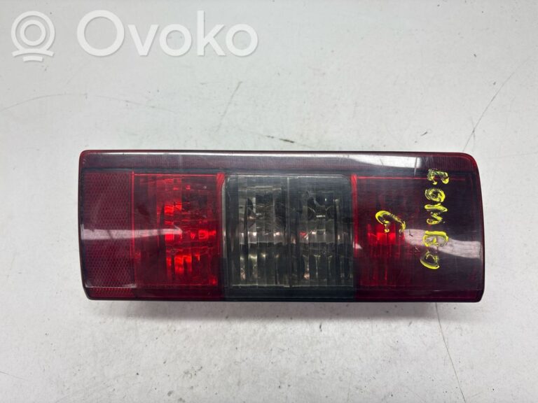 777a77db631befc8830159c42ef45473-9887b4e51b67eeee78a5ee24e3818e3e_rear_tail_lights