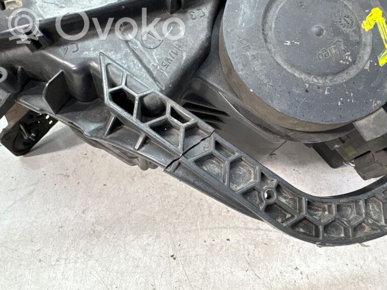 77c496d4a18ce1259e6a8b263c606129-1f86612317ba71006a6070702186afbf_headlight_headlamp