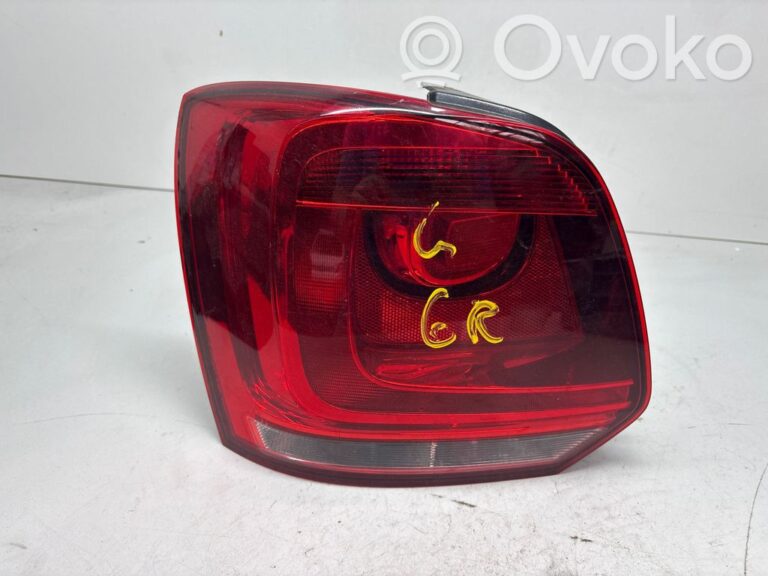 77efccf2a264e911e01ca814316e2718-734db28170af26aa0cb1368df60607b4_rear_tail_lights