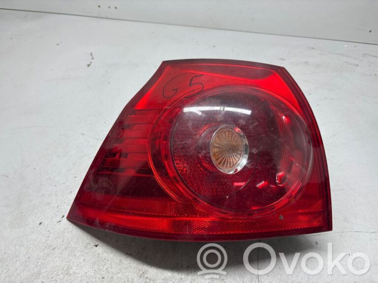 781c9bbbdde0676599777b01a75e0bf0-d9067864e76124ccce5b87915dc1ed0d_rear_tail_lights