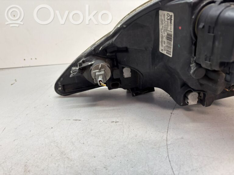 78ae520b7fa66f172c2b60d2a1caa031-d083521bd26fb0aad46b2dd753611632_headlight_headlamp
