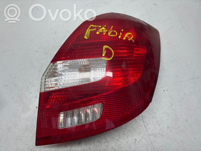 78c20fbff7aa276ca3a41add8e640396-e834d7784d03c97f8aa62ae5b8ff117e_rear_tail_lights