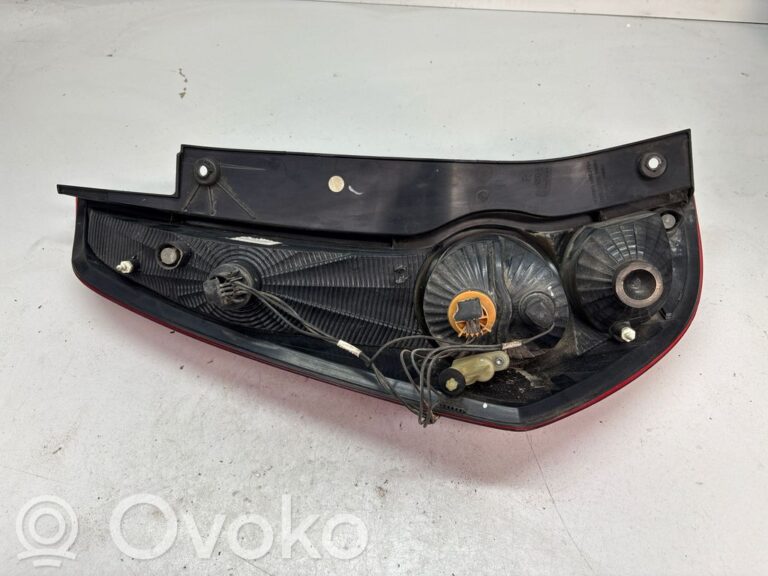 78ec15389854f2b037396fd94f2ad0e3-f2dd2bf1abff161a619fc78eb5f9535b_rear_tail_lights