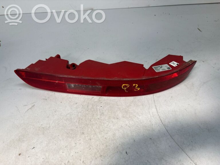 791229e9a8b1ad0cc66617c1d5a3ef19-e188cfb0c06915792e44701ee385f5dd_rear_bumper_light