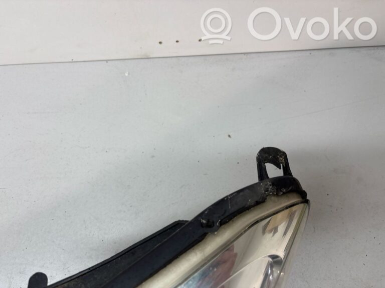 7959927cba97270d02d455a8f41b8004-ae99452e4cc2ed88f024361ea51e215c_headlight_headlamp