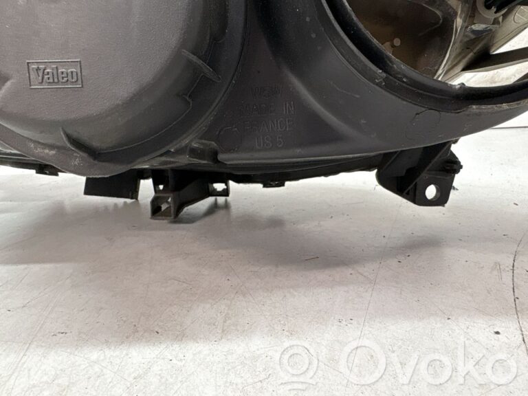 7a71c5aaea05885b0f25f1df20627328-c99536b0a4eeb928aa36b1056750592b_headlight_headlamp