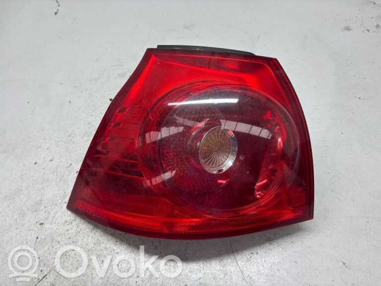 7aaa75c65cf56172463f9dbeaa264774-59f0f8468f76f4b2bf16ae385c852287_rear_tail_lights