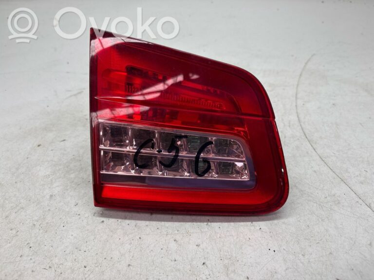 7aeff7ade378b7cc0d99379fe8e4b30d-9fb261ababe2784a7d575bb8cce81917_tailgate_rear_tail_lights