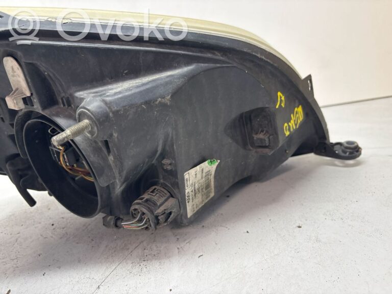 7b9653ad0543920940f0df8f74ec0943-1c64ae4301234aba58c9d3fe4c385a82_headlight_headlamp