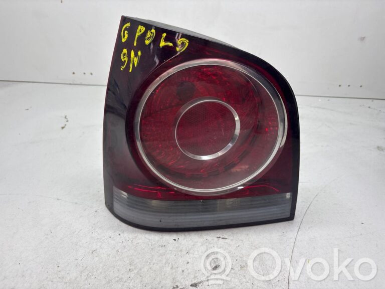 7c31d5a7a59ef1438248c8c66c8769f9-9da94e01e4e399515b3b369044c33c4b_rear_tail_lights