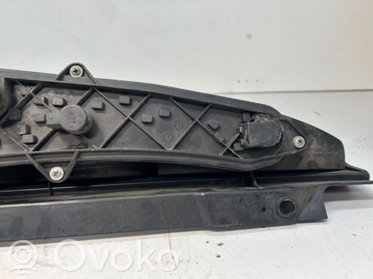 7e3110cbc7c5d48dff23d4b66449c474-dcefc68e3ce801d98c0a4bc9d806a987_rear_tail_lights