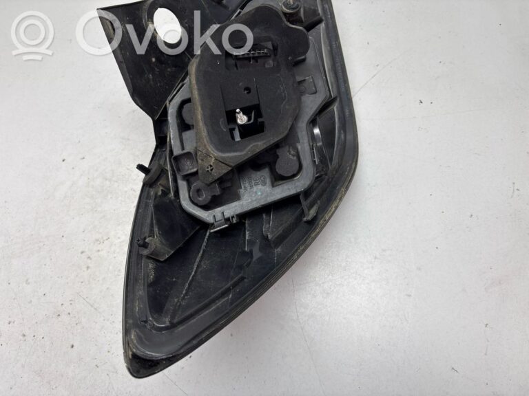 7e39e8cb0b83f4aa5903c3df29f3a148-5cf3e940f10527356c58d1ae538aa9ec_rear_tail_lights