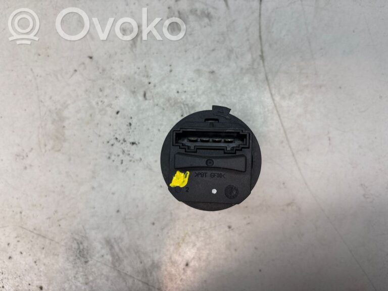7eb2d5b5fe038c452194fd3f1dbf95b1-7df87fa90b35039655d7eeeeeb39155e_heater_blower_motor_fan_resistor