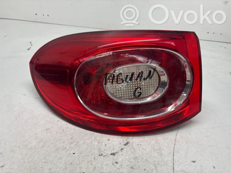 81b8d88df4826e494d80e7f4e77f0a0a-3cc32e5fb8cee9a44b689c467248f6e6_rear_tail_lights