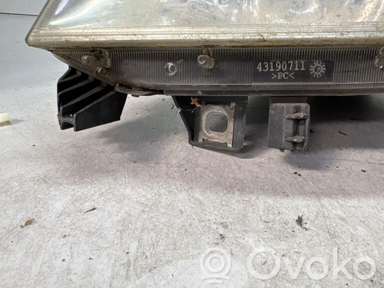 81be5c3f26b831fce7d18dd5db58762f-a4bcf1b23334be94a4c8bf34c2f17eb1_headlight_headlamp