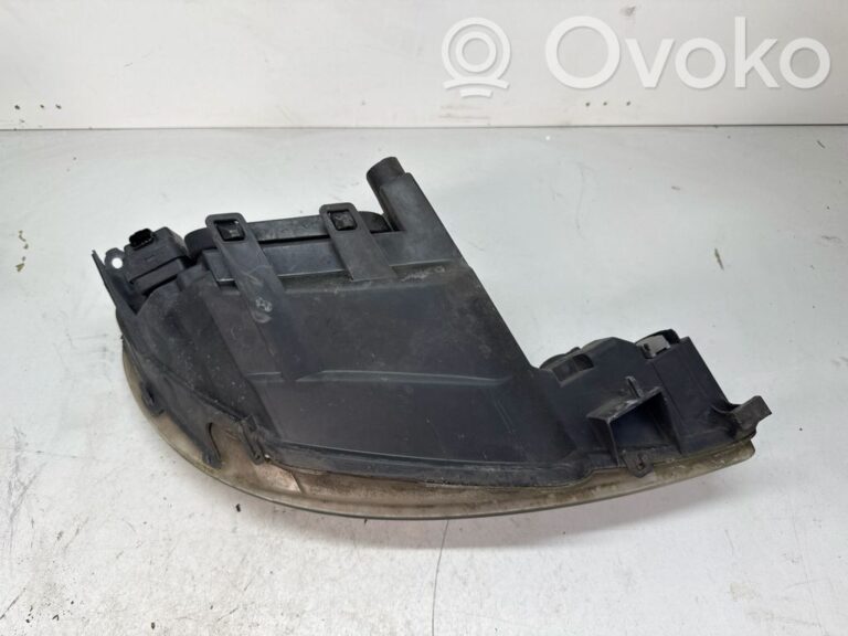 81e6bd1849eb347a085f00ae7f5d1696-361e378d8affe9fe41408d78363e5d0f_headlight_headlamp