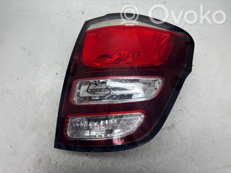 823a5585aafbf843b49f1b8987ec35bb-da0a99b0a0d4b6ea0ecf0d9b875a3c62_rear_tail_lights