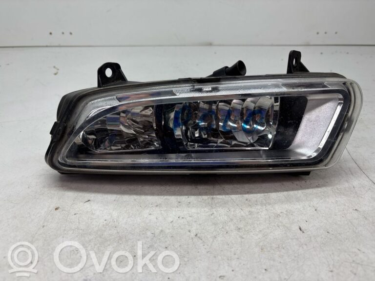 825088309300dfe2582416916e0339cb-2a39ab3e81dfac5506afd1b311ecd7f0_front_fog_light