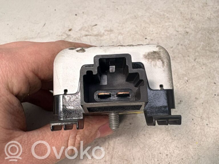 82cfa4b274027166436b48f23c539b08-a25efef155ba2ce9eeae1f9996701f1e_aerial_antenna_amplifier