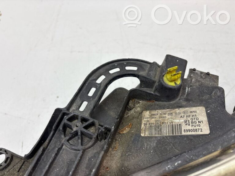 838361c48050736a1e97e5adf8560570-1b401be15c20ec76af59ad62139a37d4_headlight_headlamp