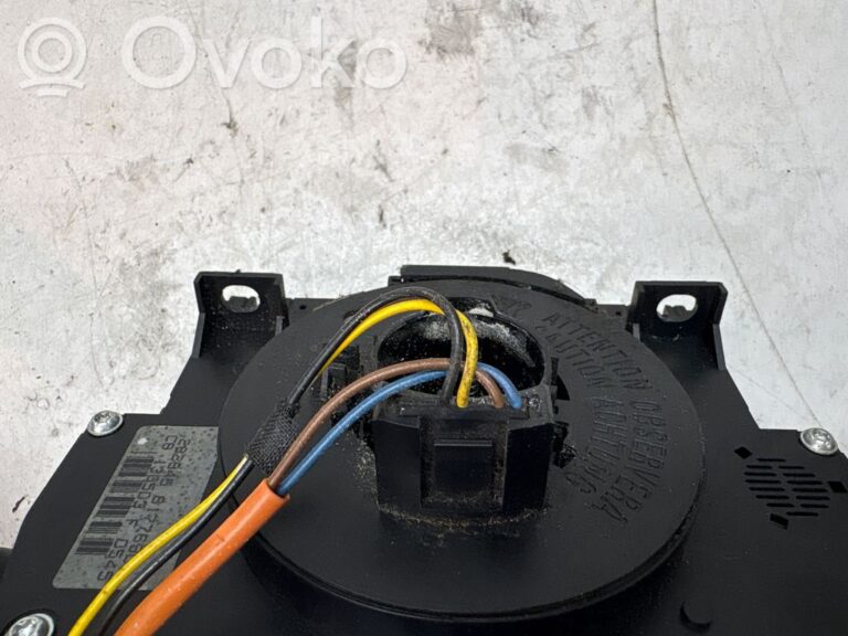 83d1c27455bb6cd703afcba8d25cb137-617683a0c6729cc2483fbf72a962804a_light_switch