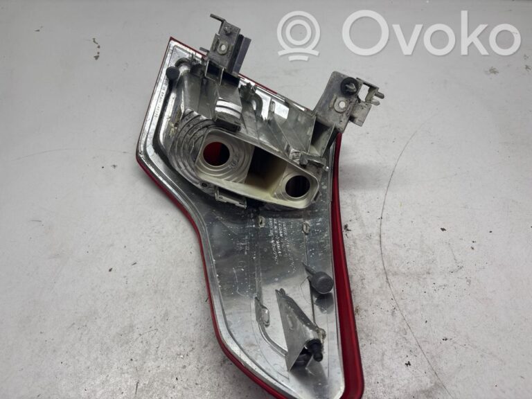 842c12a8d42396ae4e2d65f7399d83ff-31ce391dde255df7b35fcc8f905619f4_rear_tail_lights