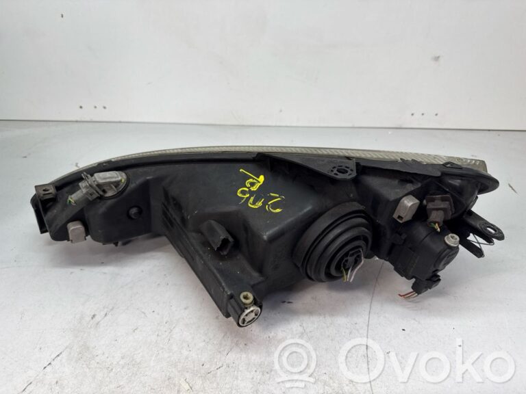 86674e6476dd047560eb1c5681bb5165-820f42442aeeb923ad16a1822b8ea876_headlight_headlamp