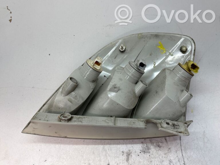 875cc406500e8ba536c159a84e4c3ca9-656e057b6565b9daced6bf8aab3e5ecb_rear_tail_lights