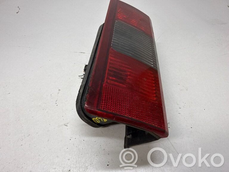 87b5716ebddffc741f666b7e2e6f0393-ffd2c14697271128cd02cd37e2e9e349_rear_tail_lights