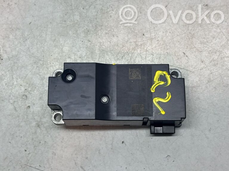 89e195eff45df8c6a405ef953c1fd928-167b6cc7432358243729f8a447933b33_steering_wheel_lock