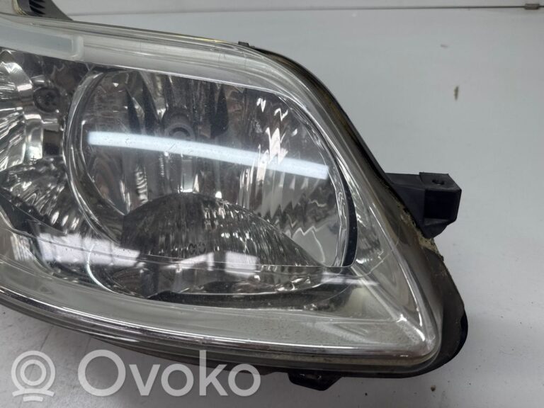8a8fdef3f4104633af29294844f128a7-6312315755d58f7a8b8367721bdef049_headlight_headlamp