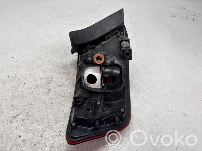 8ab9971f6476fd04d098e84f9811d201-1e6299a1c06a100b6e65566af212e5e4_rear_tail_lights