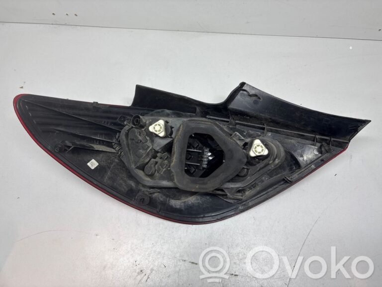8c292e8fc68cfa3ef71dac047400f6f1-67ee99d640d2a95b43a6e5dde3372da8_rear_tail_lights