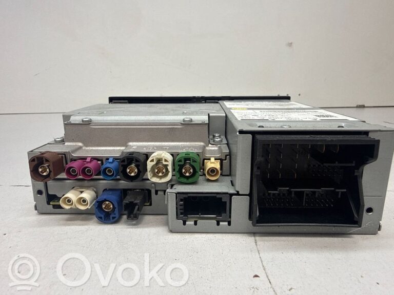 8c8f016328aa6bde4146fec577910443-fb56354584756b366f3c0dc1086e30e6_navigation_unit_cd_dvd_player