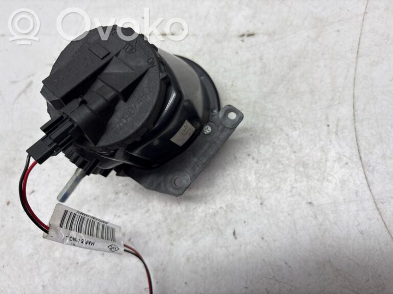 8cfc2fe4364d26f9c9726f7b3a890d0a-4623e75635302fa51e883f595a055574_rear_tail_lights