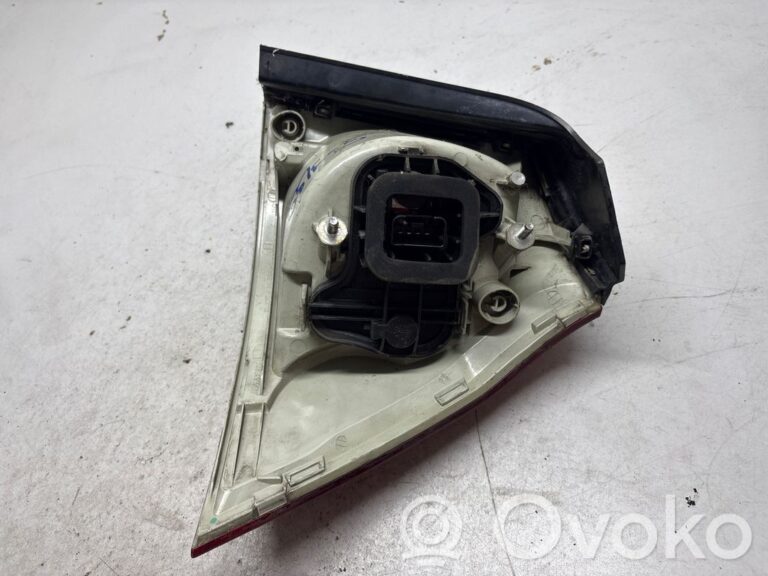 8d06bfd20ae5e2e565f3cbfb121774c6-490aa3dec4d6782778d2f8a17699b023_rear_tail_lights