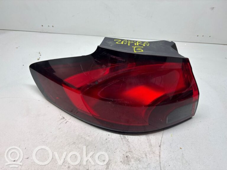 8d19cec5c44a565110b1691f1bd1a841-57b35a46b8a3fe3b8c7495ee0bacca66_rear_tail_lights