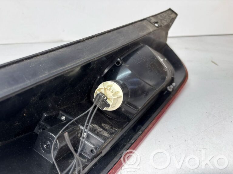 8e9e8e009e861d47ce4700f576b9b898-a249f6df554e1c3f7ac3f87168cb3ad3_rear_tail_lights