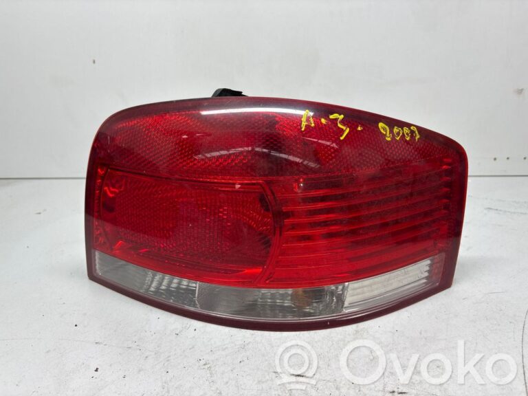 8ebdd836cfe69ee79a3f755d1520de7c-1cc3d5f1ae25719869cc1c8513f06687_rear_tail_lights