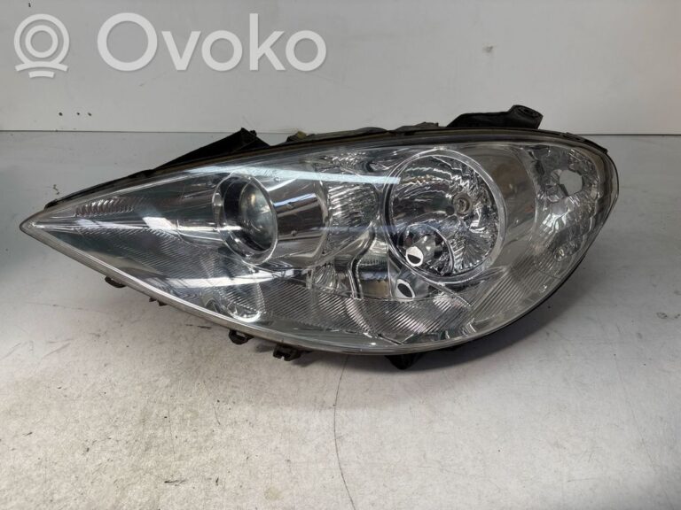 8ee9bff9833f90a363c08cf8576ce847-96b4fcd813b50a9eff46ce210c27742b_headlight_headlamp
