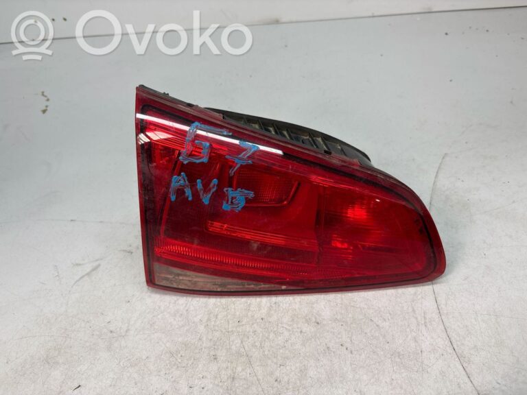 8f084a09deef1d01c5775954e4b478bd-85764e0522a4ac5de68c85996b862bb7_rear_tail_lights