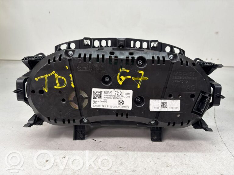 8f13adfee01567fa7cc88ce42538b972-21adbecd067f888b5cefcf5b79d9a98c_speedometer__instrument_cluster_