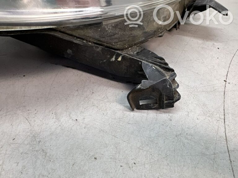 8fb3e3dd634b6fae0fa6750c42fb5f42-a8dc9d58f78d4ad0dc057ddceef5ac5a_headlight_headlamp